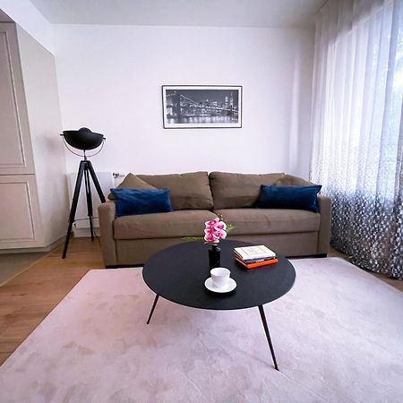 Grand Appartement Clichy Bagian luar foto