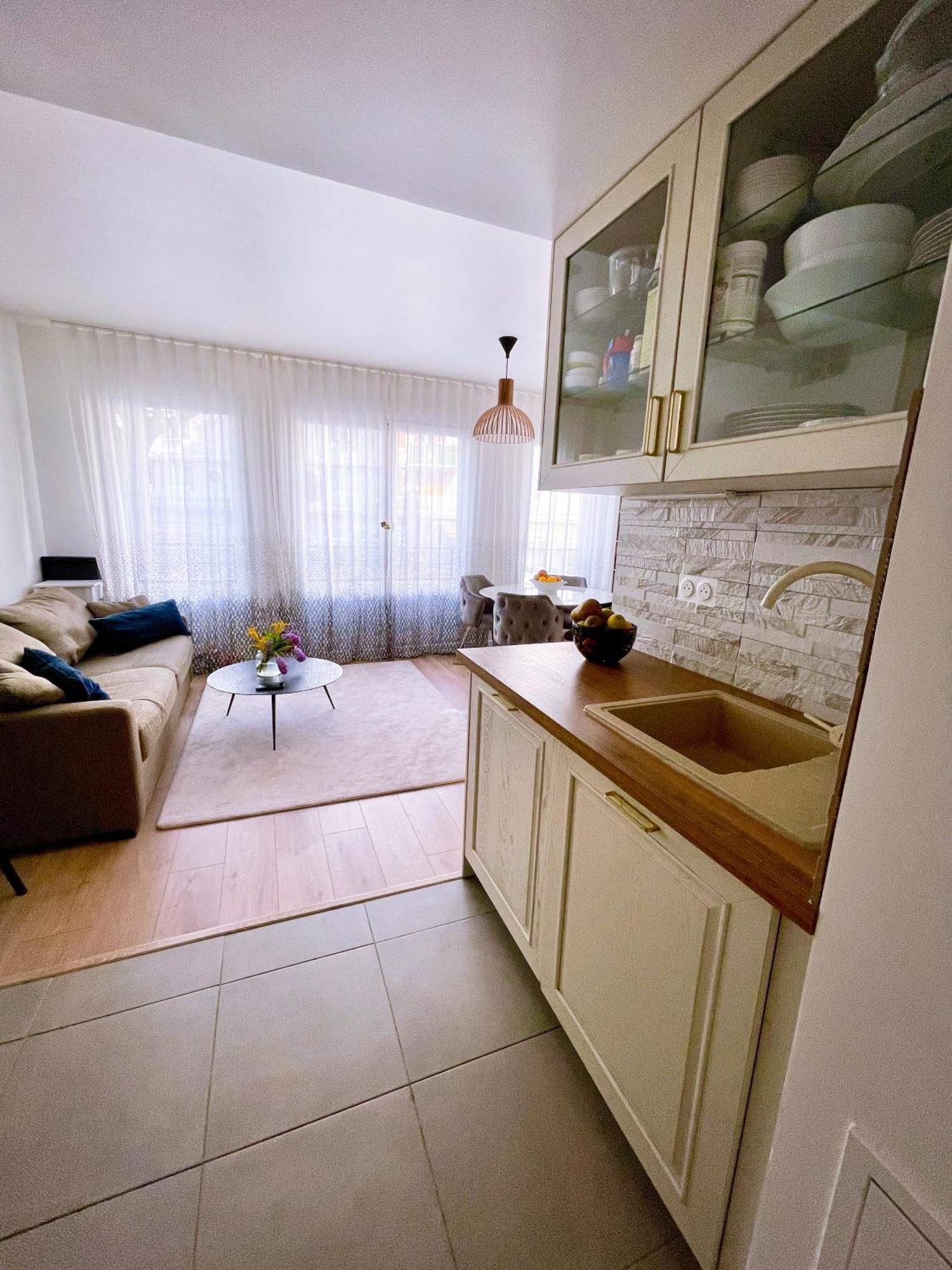 Grand Appartement Clichy Bagian luar foto