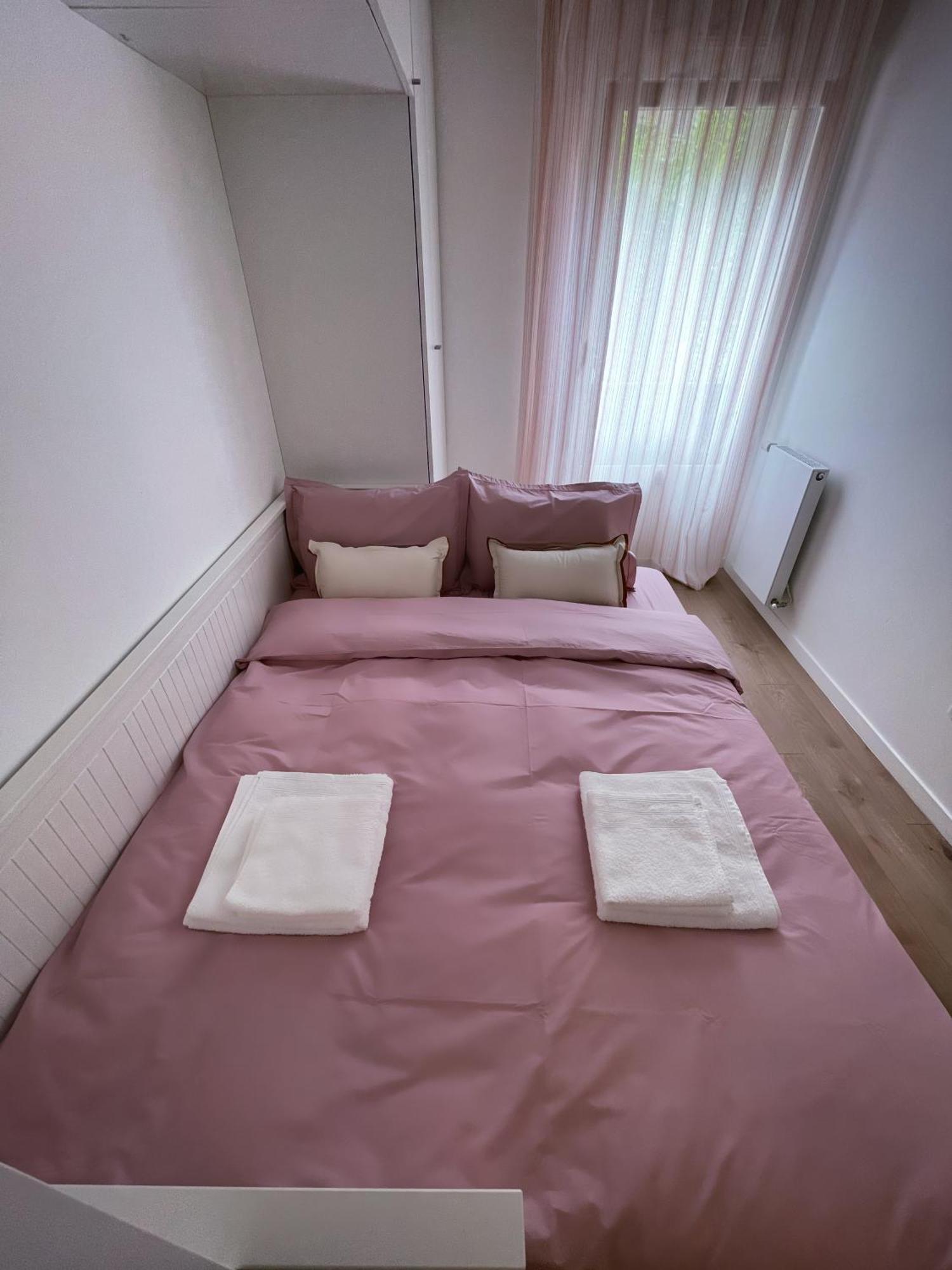 Grand Appartement Clichy Bagian luar foto